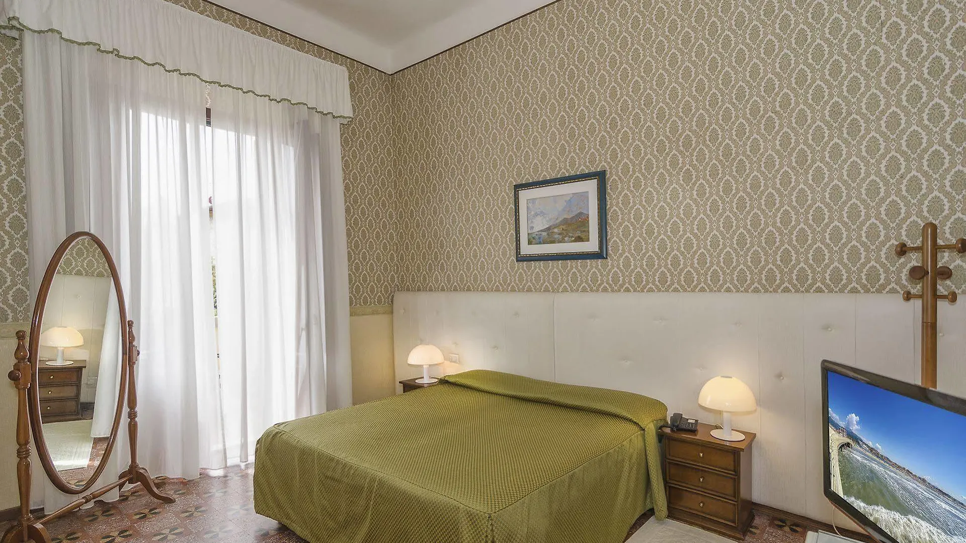 Hotel Verdemare Marina di Pietrasanta 4*,  Italy