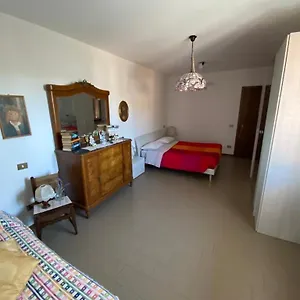 glorias-house.it-lombardy.com/
