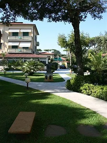 Hotel Verdemare マリーナ・ディ・ピエトラサンタ