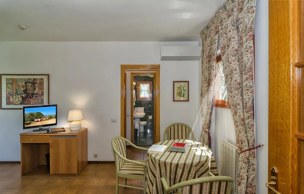 Hotel Verdemare マリーナ・ディ・ピエトラサンタ