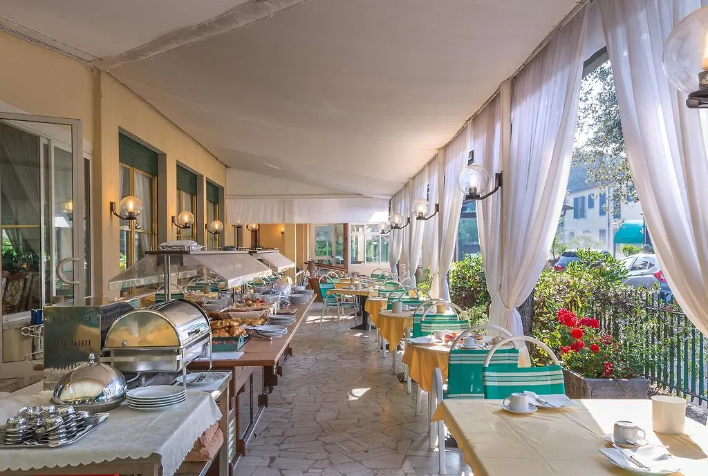 Hotel Verdemare マリーナ・ディ・ピエトラサンタ イタリア