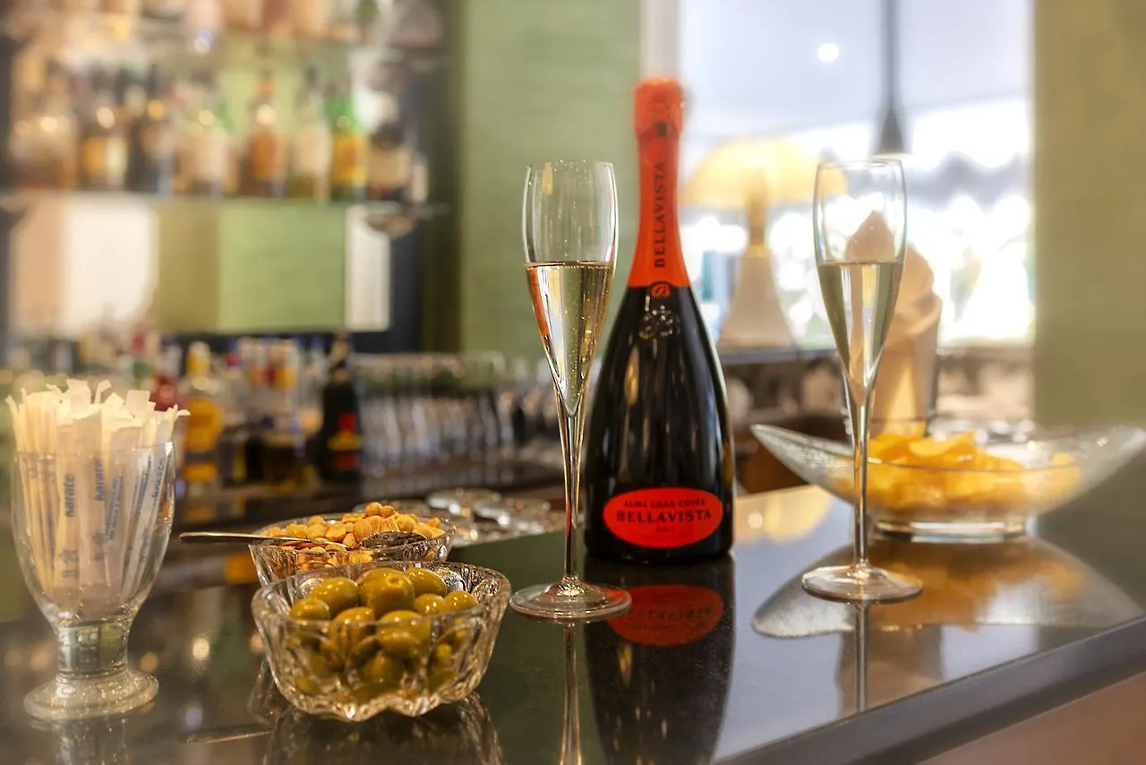 Hotel Verdemare マリーナ・ディ・ピエトラサンタ イタリア