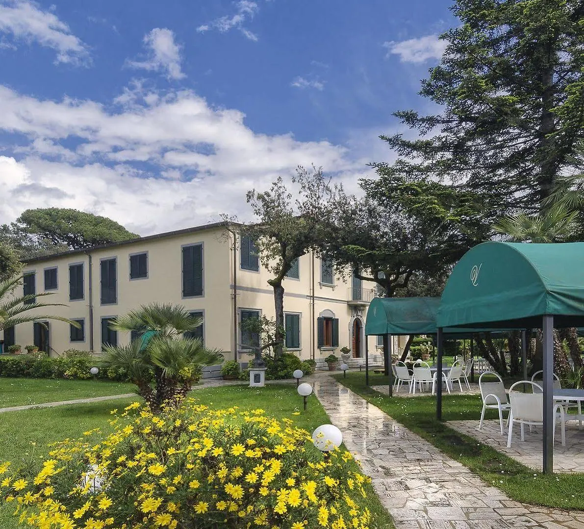 Hotel Verdemare マリーナ・ディ・ピエトラサンタ